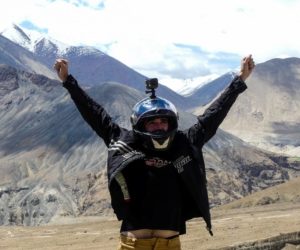 Notre inoubliable chute à moto sur le plus haut col du monde : Kardhung La
